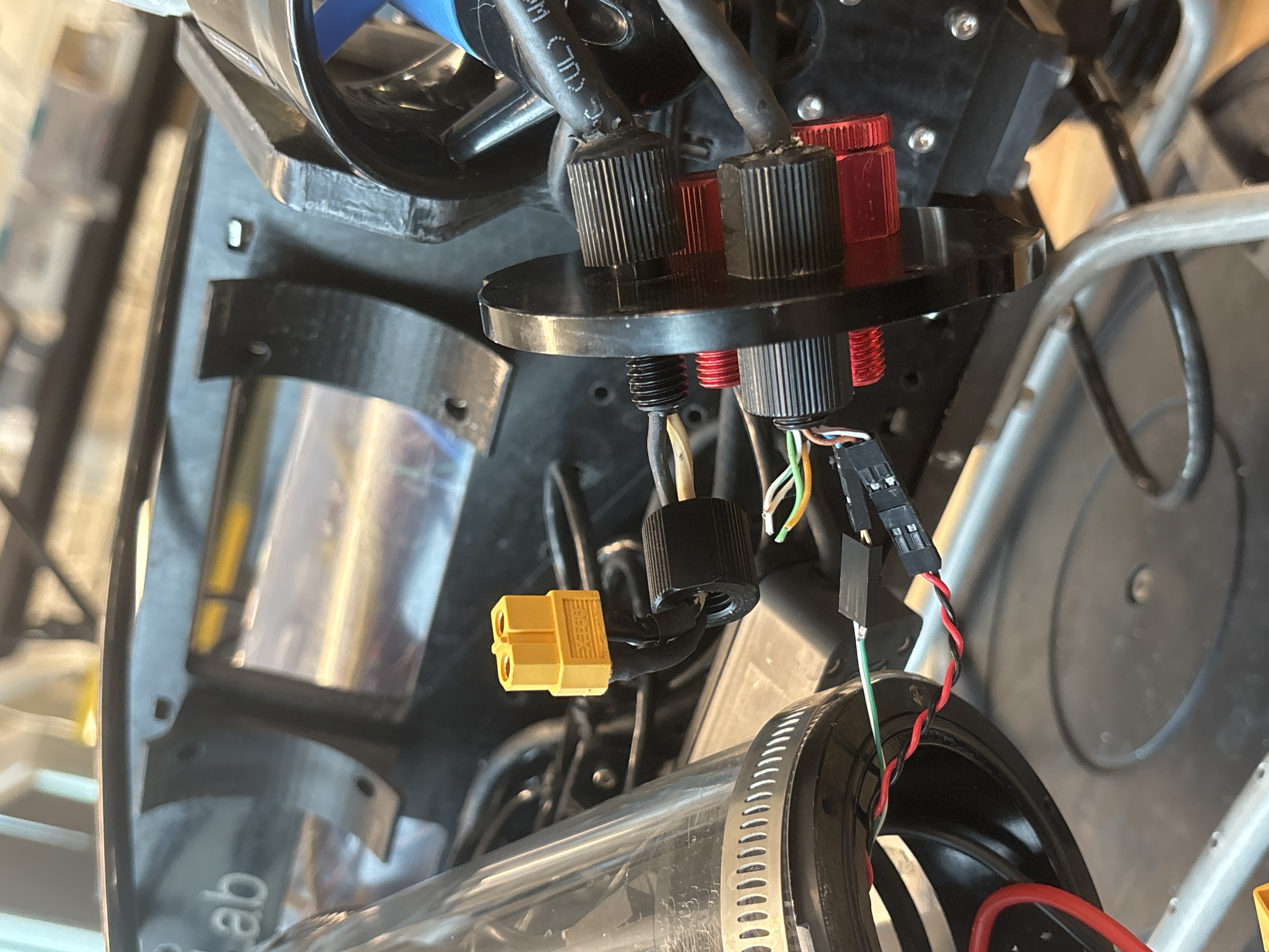 Example of XT60 connector used on an end cap.